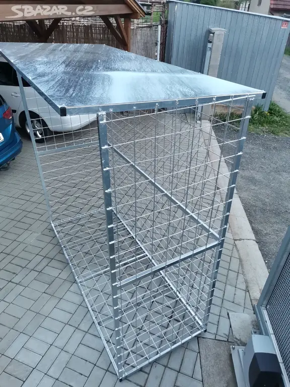 Kovovy Drevnik () Kovovy Drevnik